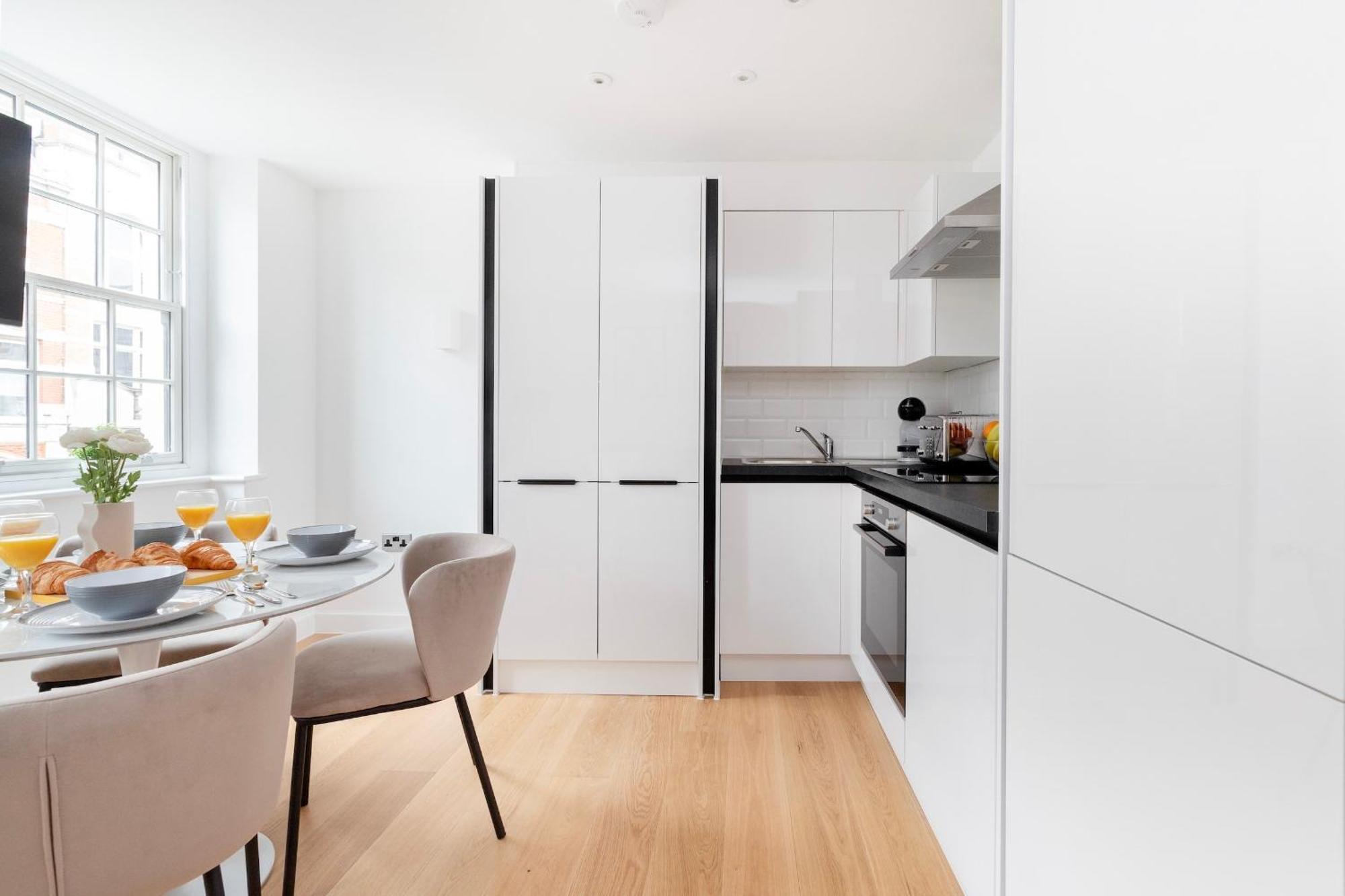 Fitzrovia With Balcony - Cityapartmentstay London Luaran gambar