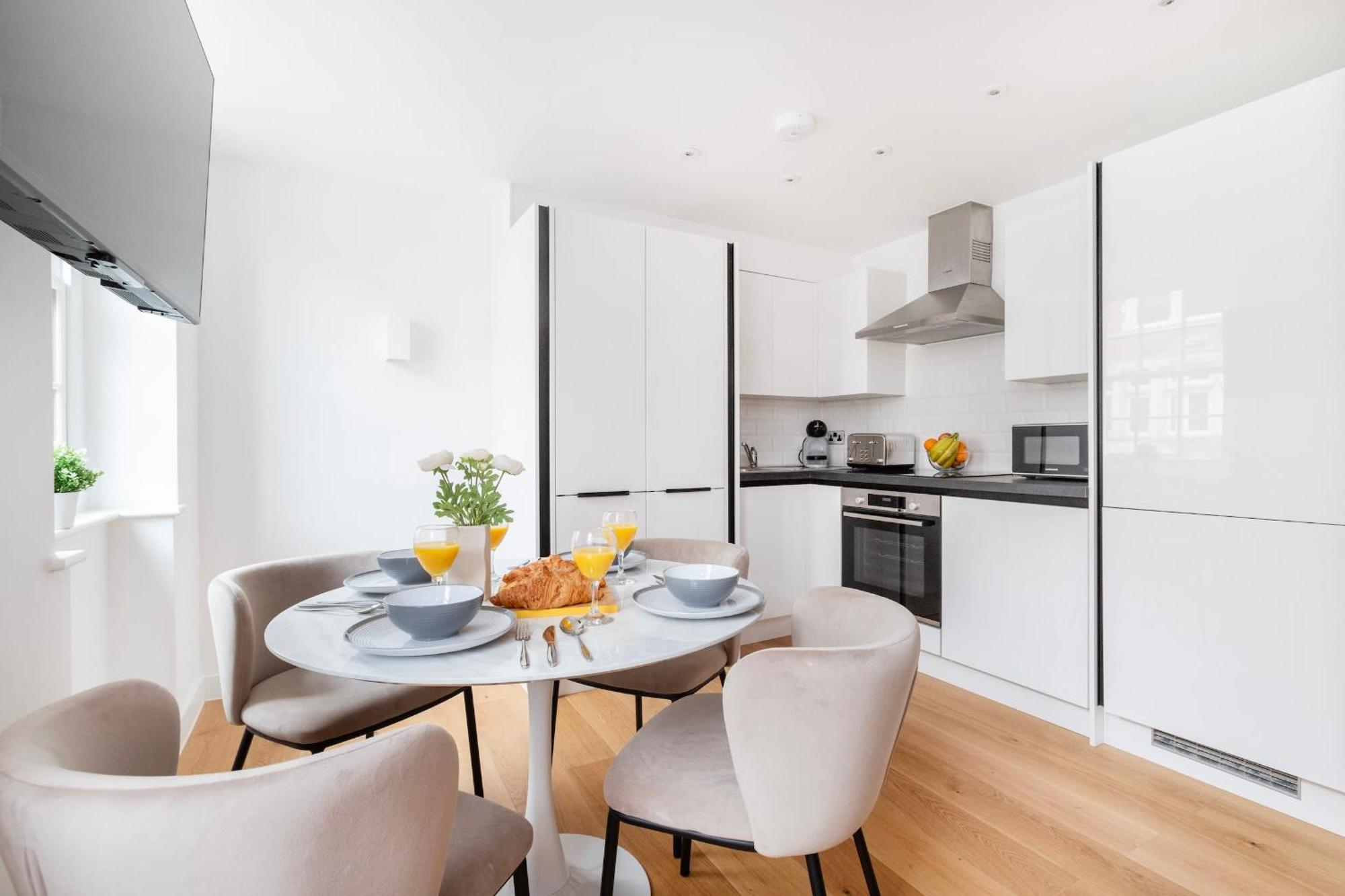 Fitzrovia With Balcony - Cityapartmentstay London Luaran gambar
